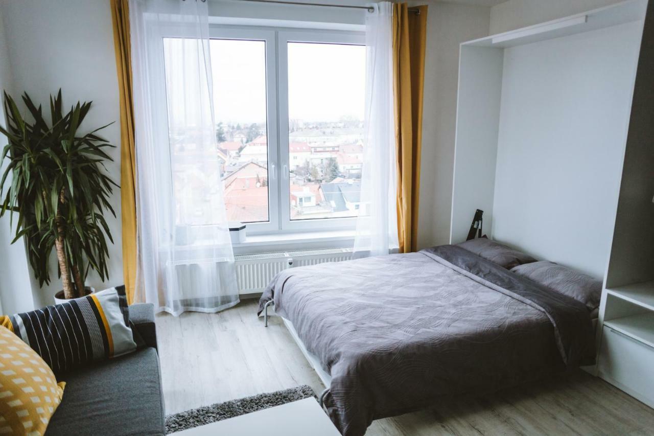 Design Apartment, The City Centre Close To The Health Spa Piest'any Exterior foto